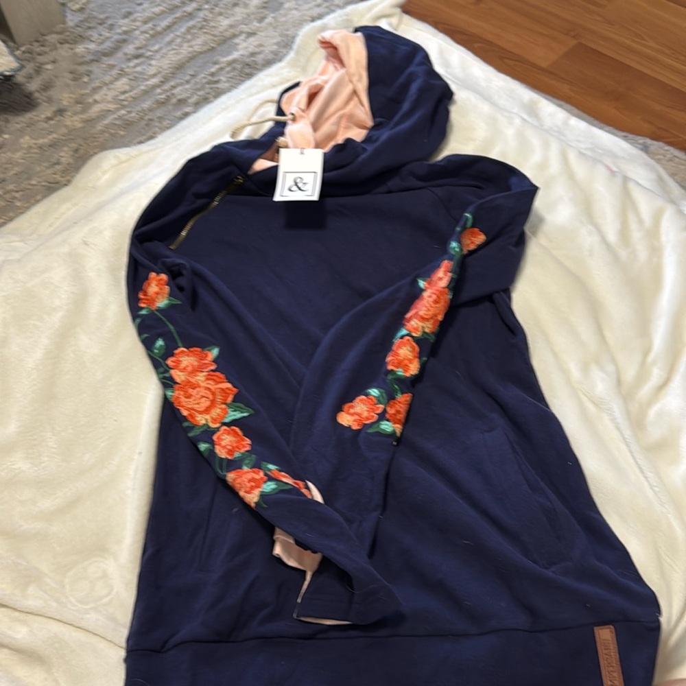 NWT Ampersand Avenue Navy with Flowers double hoodie - Women’s size M